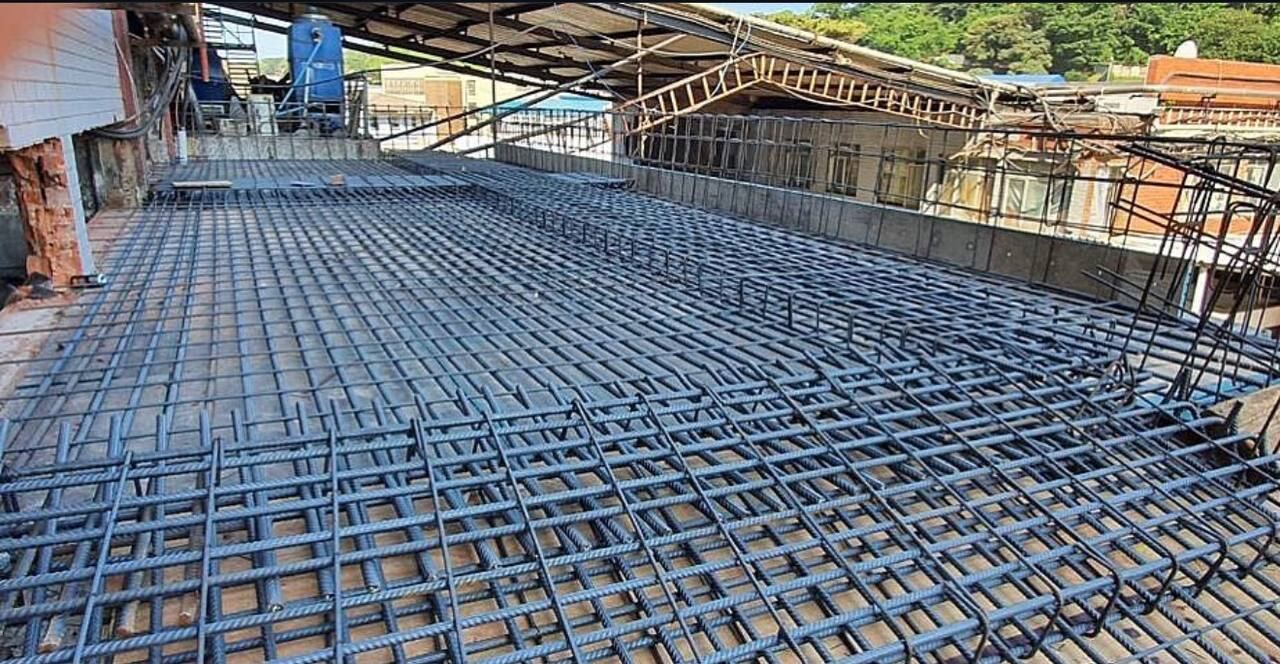 Rooftop reinforcing steel mesh ready for concrete